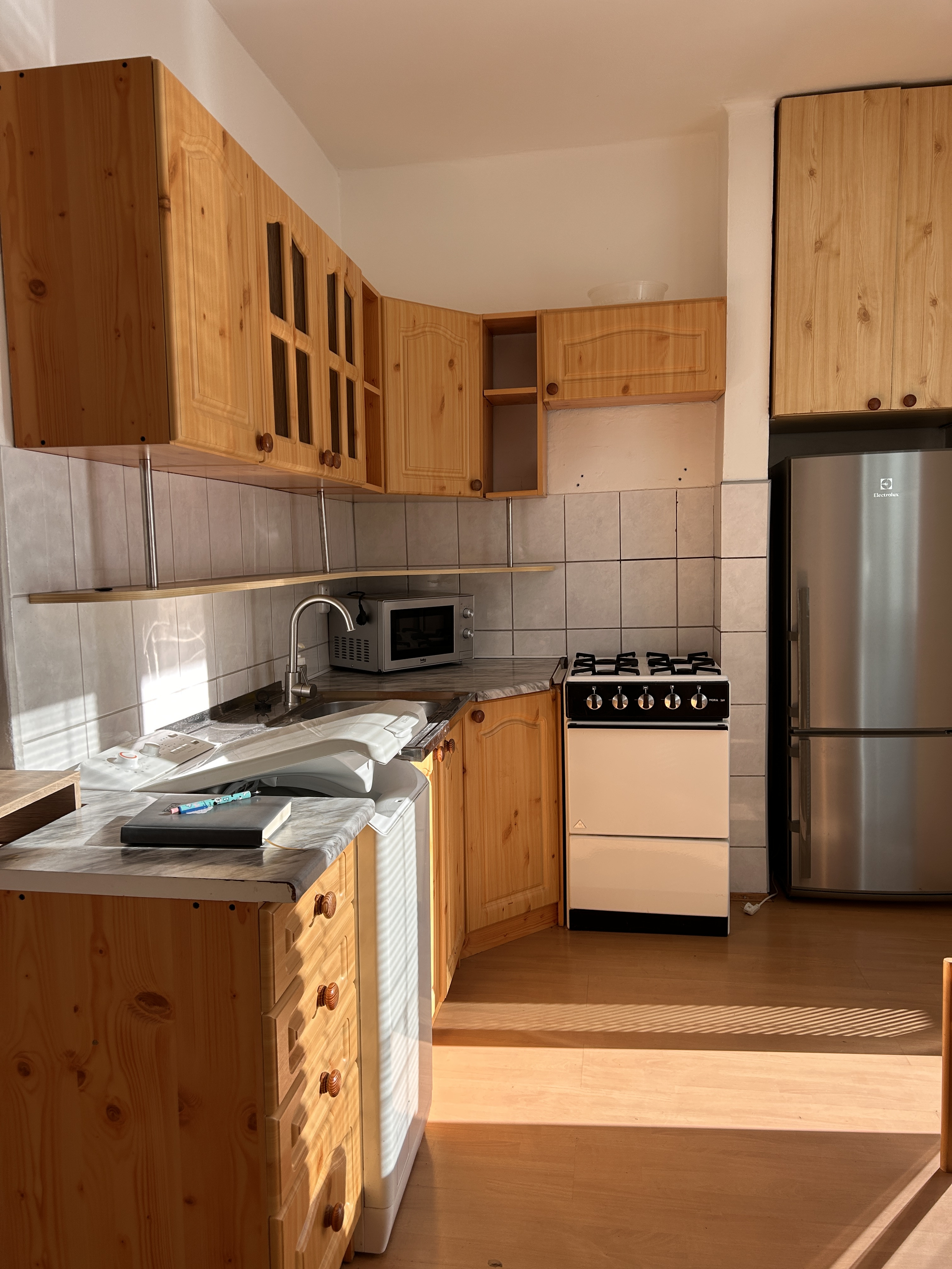 ZNIŽENÁ CENA - 2 - izbový byt po rekonštrukcii s novým balkónom Valaská