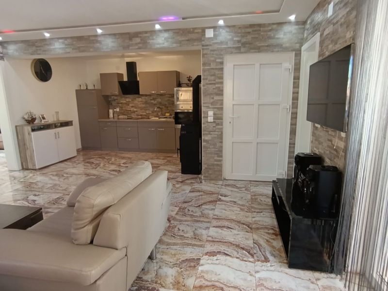 Chorvátsko -ostrov Vir - Na predaj útulný kompletne zariadený apartmán