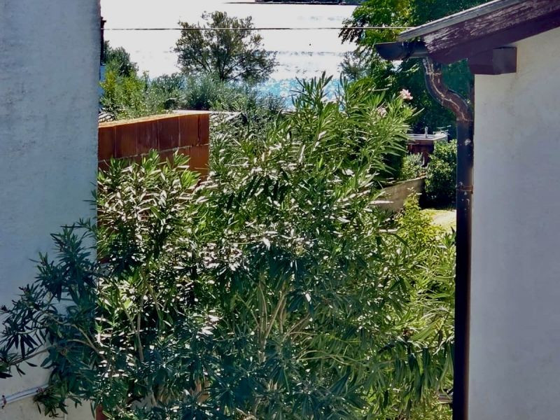 Chorvátsko- Dom s výhľadom na more blízko pláže na ostrove Vir