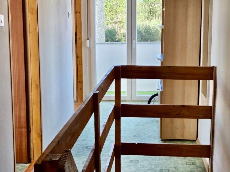 Chorvátsko- Dom s výhľadom na more blízko pláže na ostrove Vir