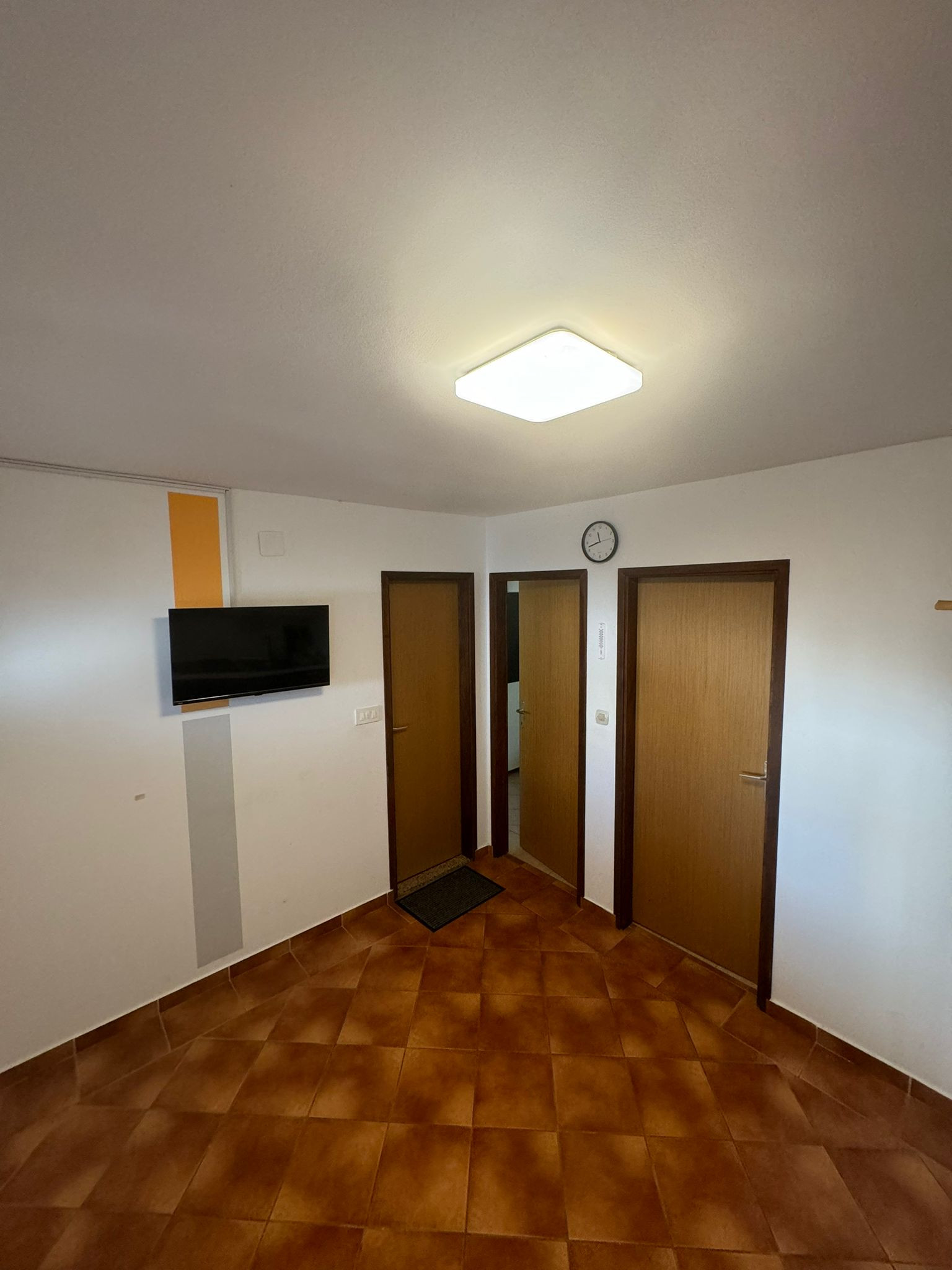 Chorvátsko , ostrov Vir - Na predaj prízemný apartmán len 70m od mora