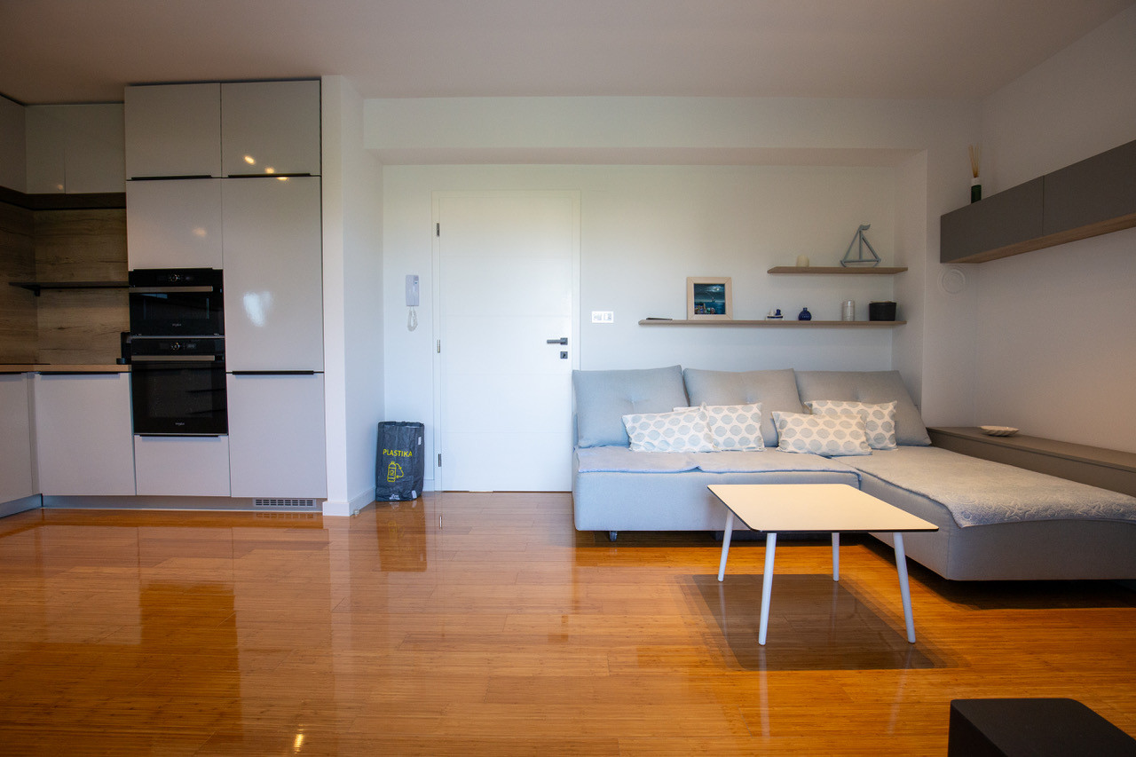 Chorvátsko - Luxusný Apartmán pri Mori so Záhradou a Garážou – Zadar, Diklo