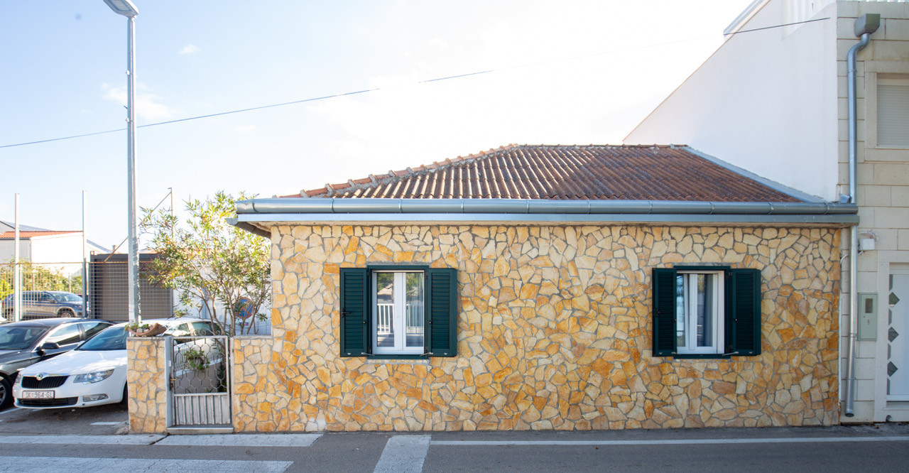 Chorvátsko, ostrov Murter - Exluzívne na predaj prízemný rodinný dom pri pláži