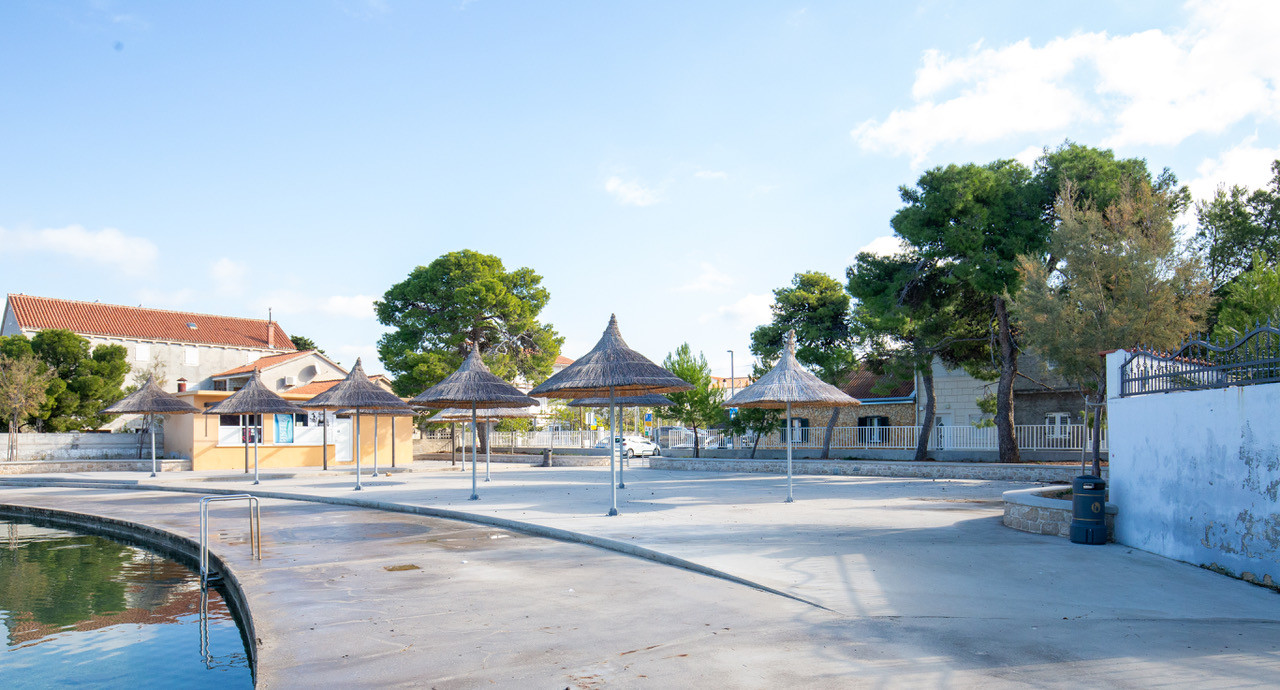 Chorvátsko, ostrov Murter - Exluzívne na predaj prízemný rodinný dom pri pláži