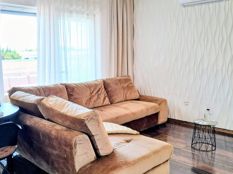 CHORVÁTSKO, OSTROV VIR  NA PREDAJ ŠTÝLOVÝ APARTMÁN S VÝHĽADOM NA MORE