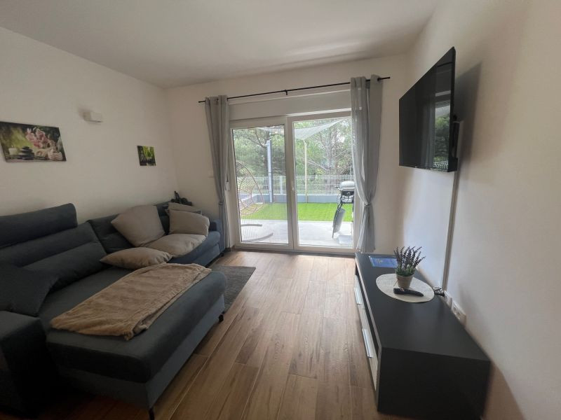 Chorvátsko, ostrov Vir - Na predaj novostavba apartmánu s vlastnou záhradou za TOP cenu!