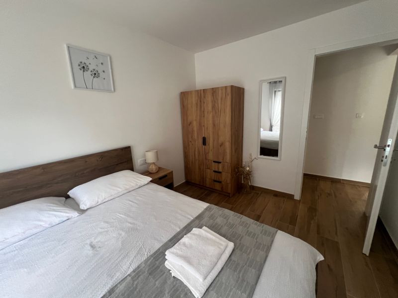 Chorvátsko, ostrov Vir - Na predaj novostavba apartmánu s vlastnou záhradou za TOP cenu!