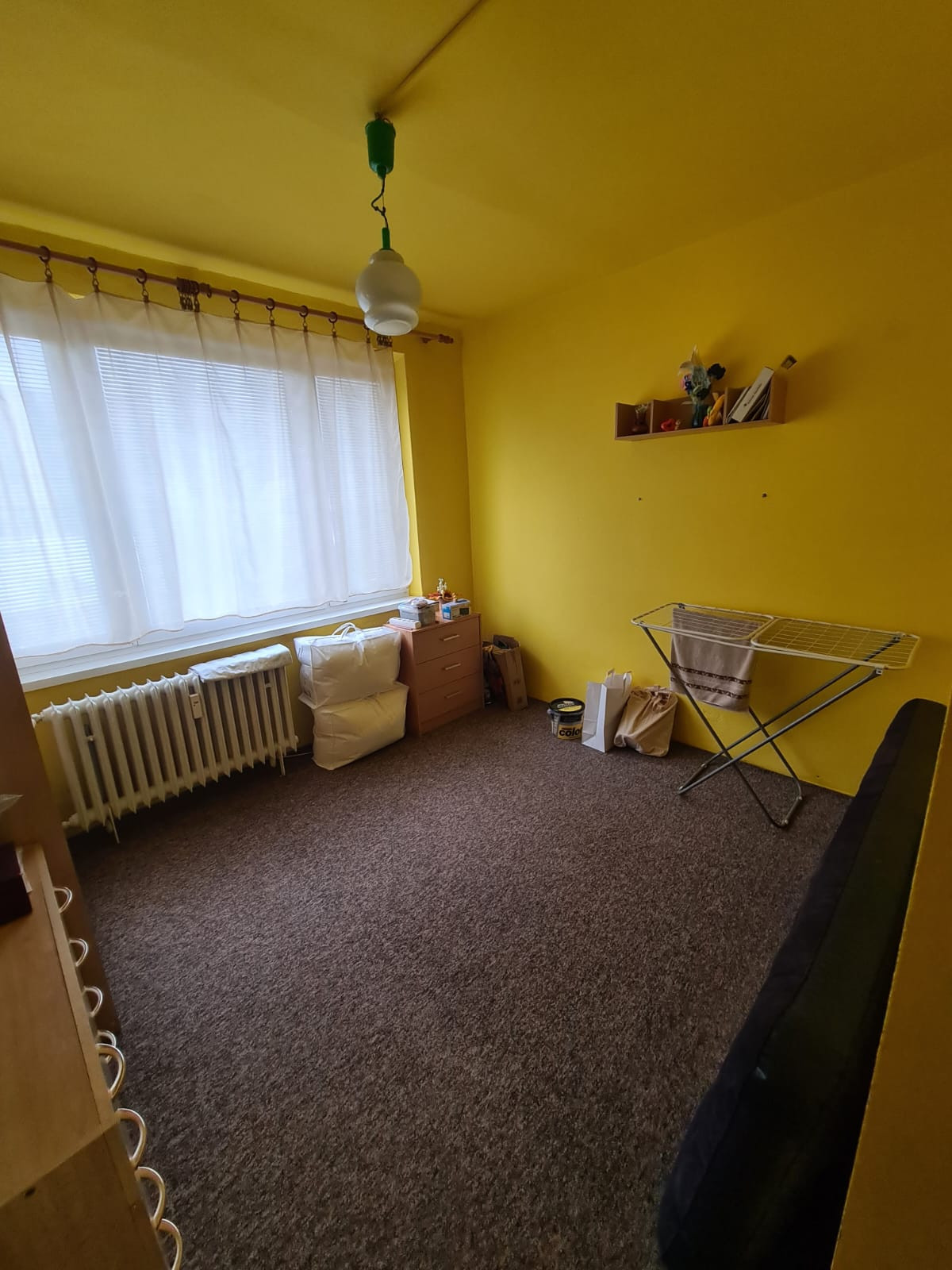 Pôvodný 2-izbový byt s južnou loggiou a nízkymi nákladmi – centrum Brezna - PREDAJ