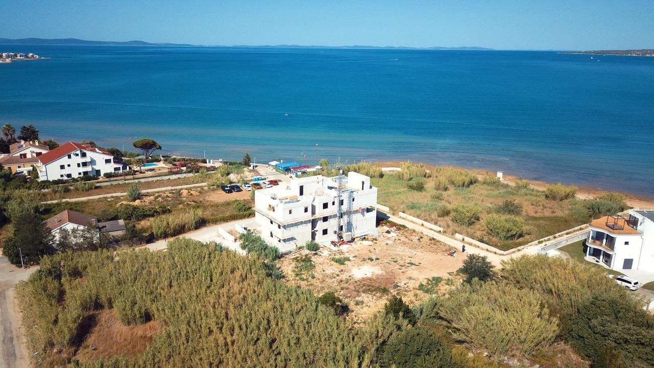 Chorvátsko-Apartmán s výhľadom na more, 50m od mora, 3x spálňa, Privlaka