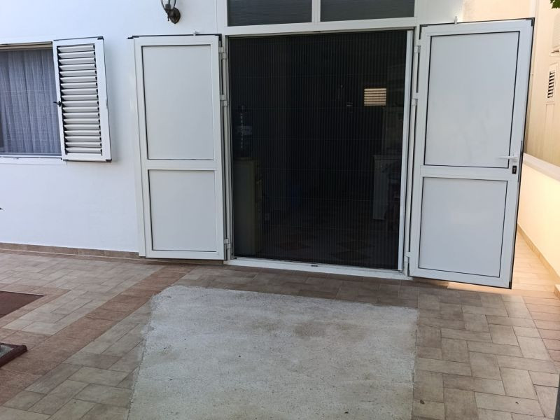Chorvátsko - Na predaj dom s dvoma apartmánmi len 90 m od mora – Vrsi!