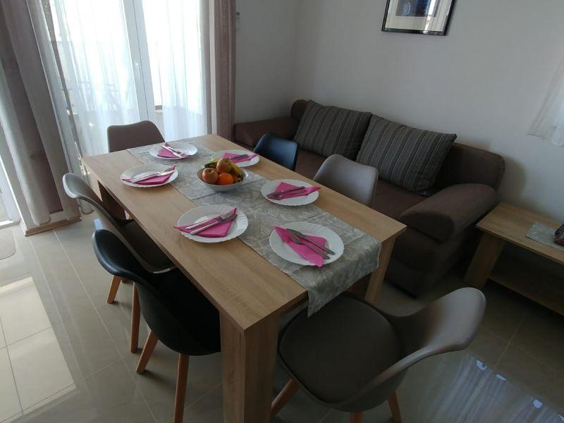 Na predaj dom 3x apartmán len 100m od mora - Chorvátsko -Privlaka