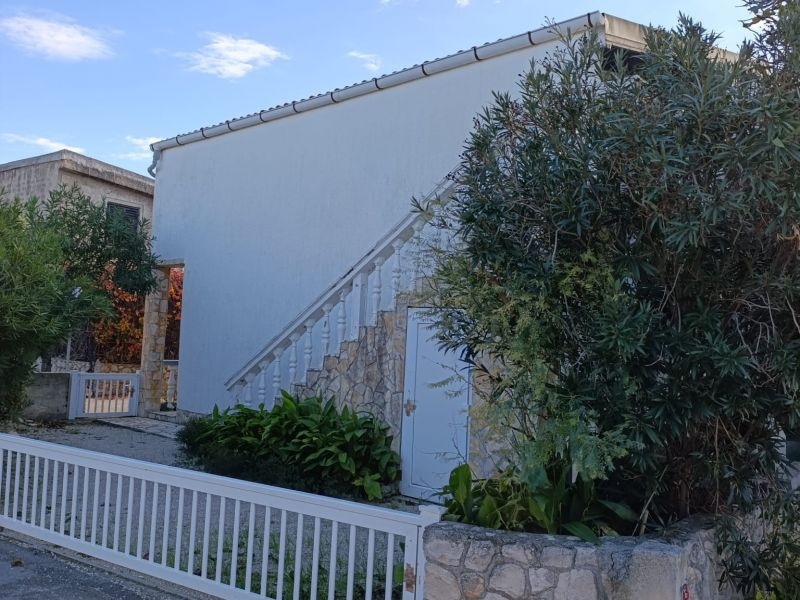 Chorvátsko - Na predaj dom 2x apartmán výhodná investícia