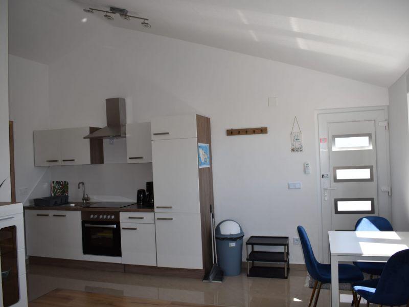 Chorvátsko - Trojizbový apartmán s bazénom a výhľadom na more