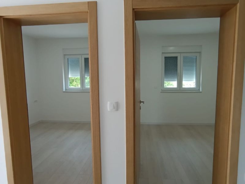 Chorvátsko Novostavba rodinného domu so záhradou na ostrove Vir