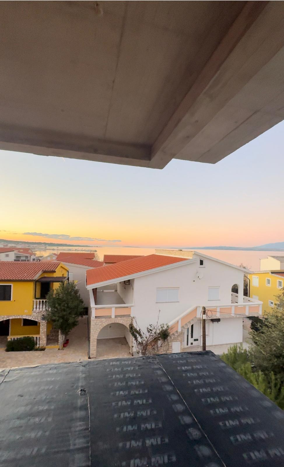 Chorvátsko - Novostavba apartmánu len 70m od krásnej pláže