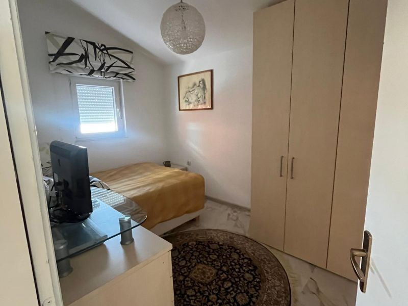 Chorvátsko, ostrov Vir - Na predaj: 3-izbový apartmán s výhľadom na more!