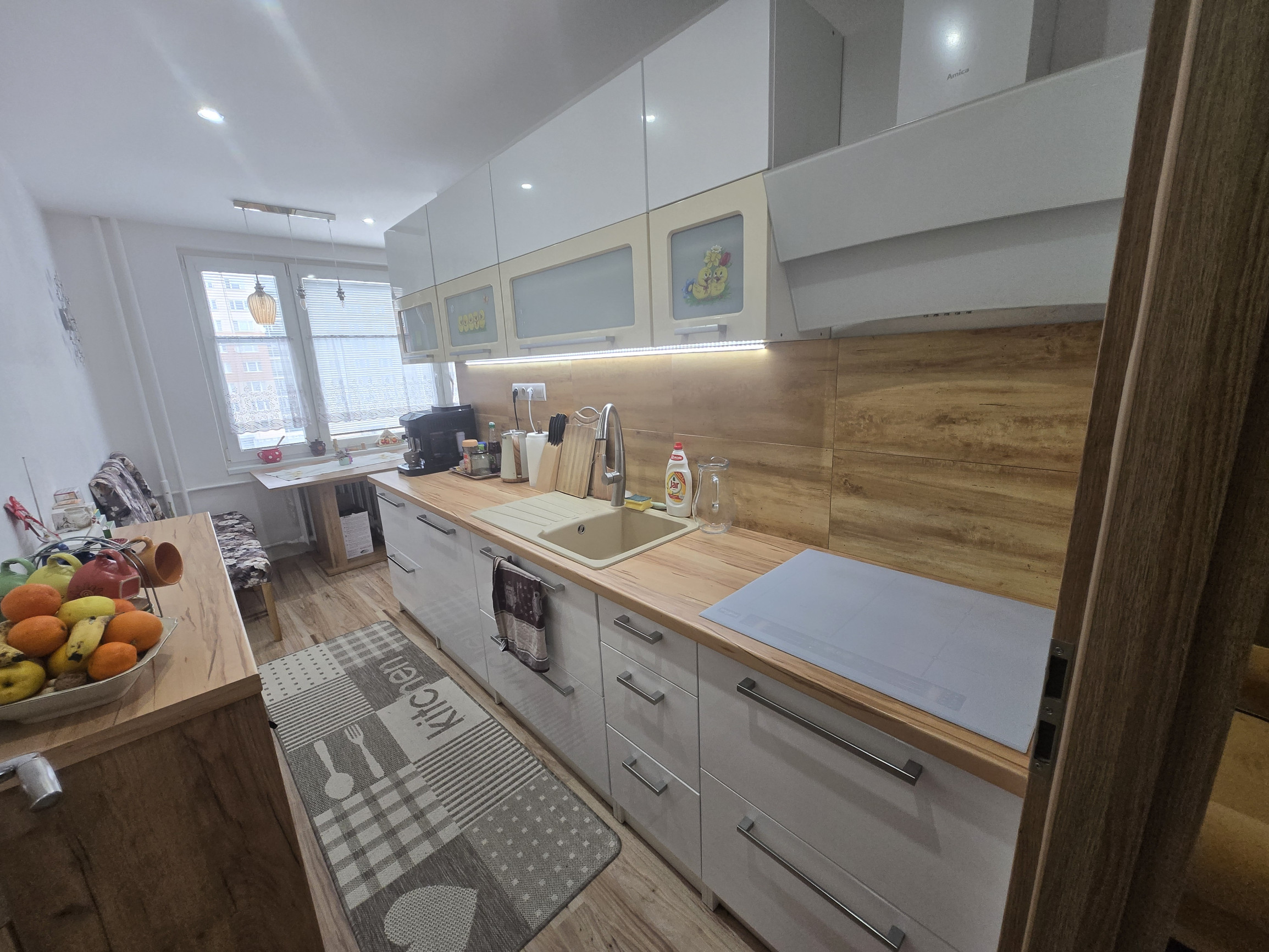 Exkluzívny 3-izbový byt s južnou loggiou v srdci Brezna