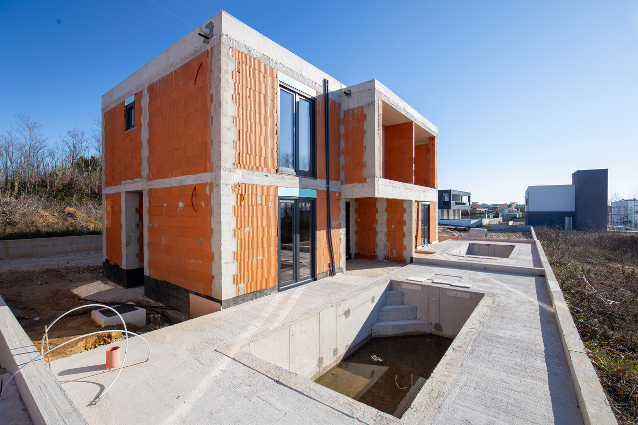 Chorvátsko, Privlaka -Len u nás v ponuke na predaj dom s bazénom-novostavba,200 m od mora