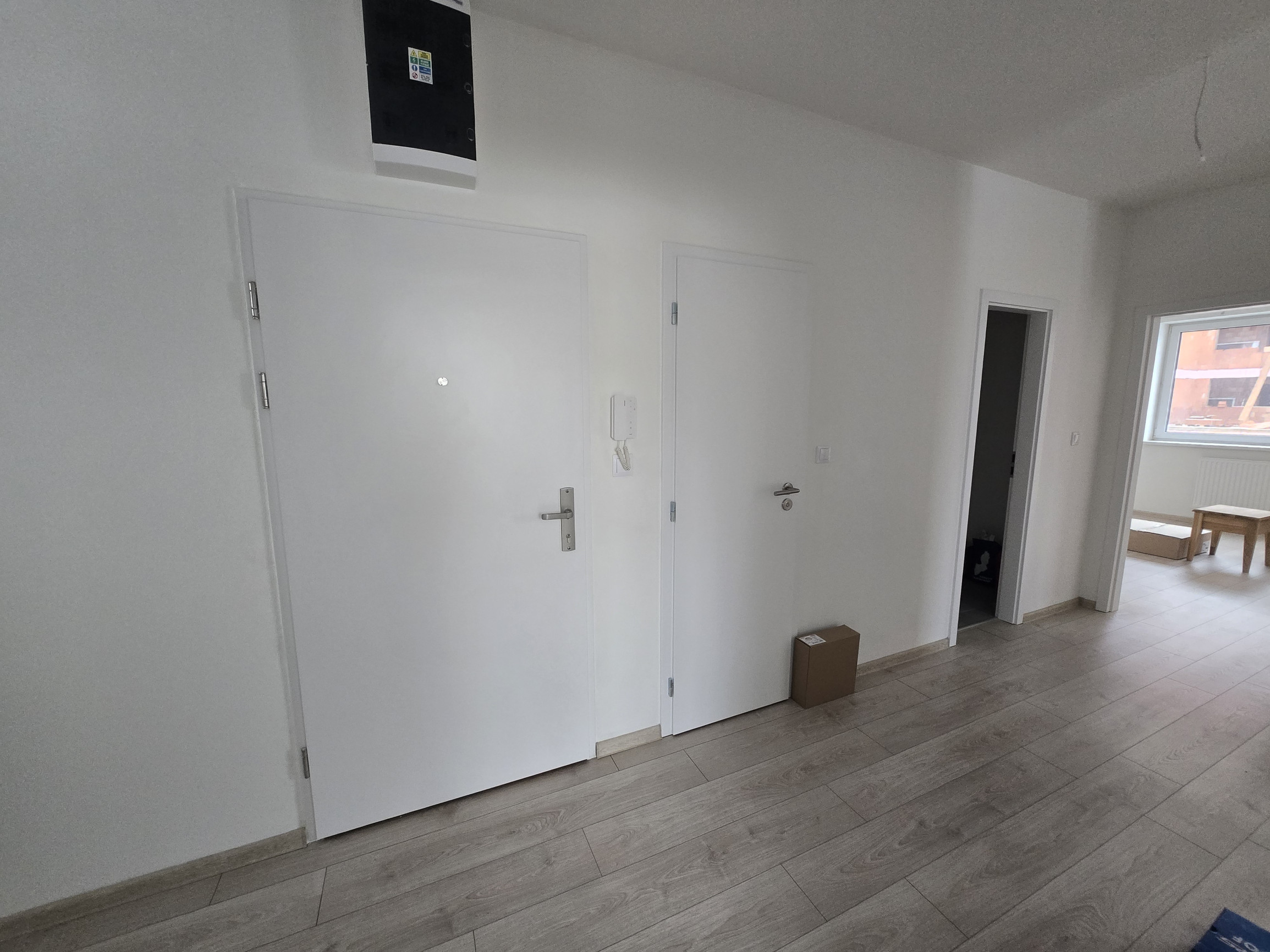 SLNEČNÝ 3-IZBOVÝ BYT V NOVOSTAVBE S PRÉMIOVOU KUCHYŇOU A PARKOVANÍM