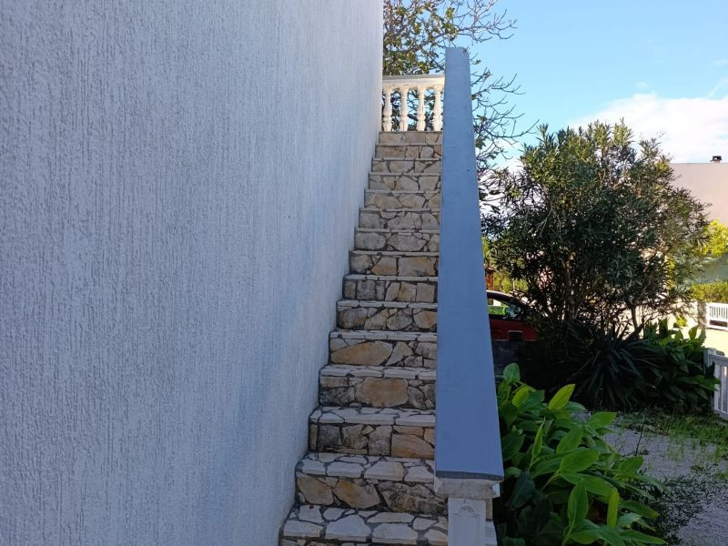 Chorvátsko - Na predaj dom 2x apartmán výhodná investícia