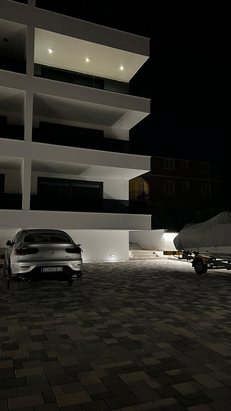 Chorvátsko - Novostavba apartmánu 100m od mora - Sveti Filip Jakov v ponuke len u Nás