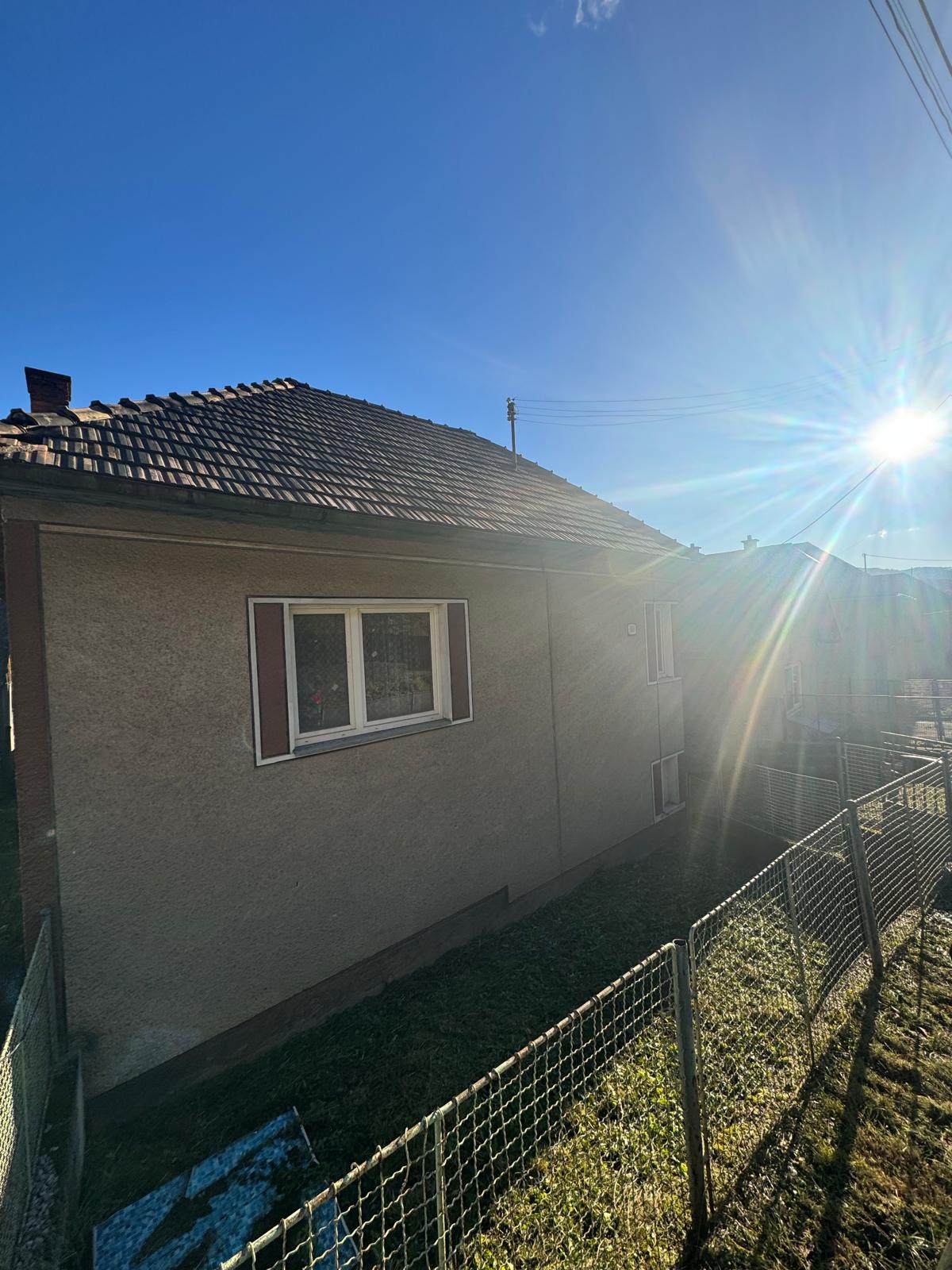 Na predaj dom - pozemok za výhodnú cenu v blízkosti Banskej Bystrice