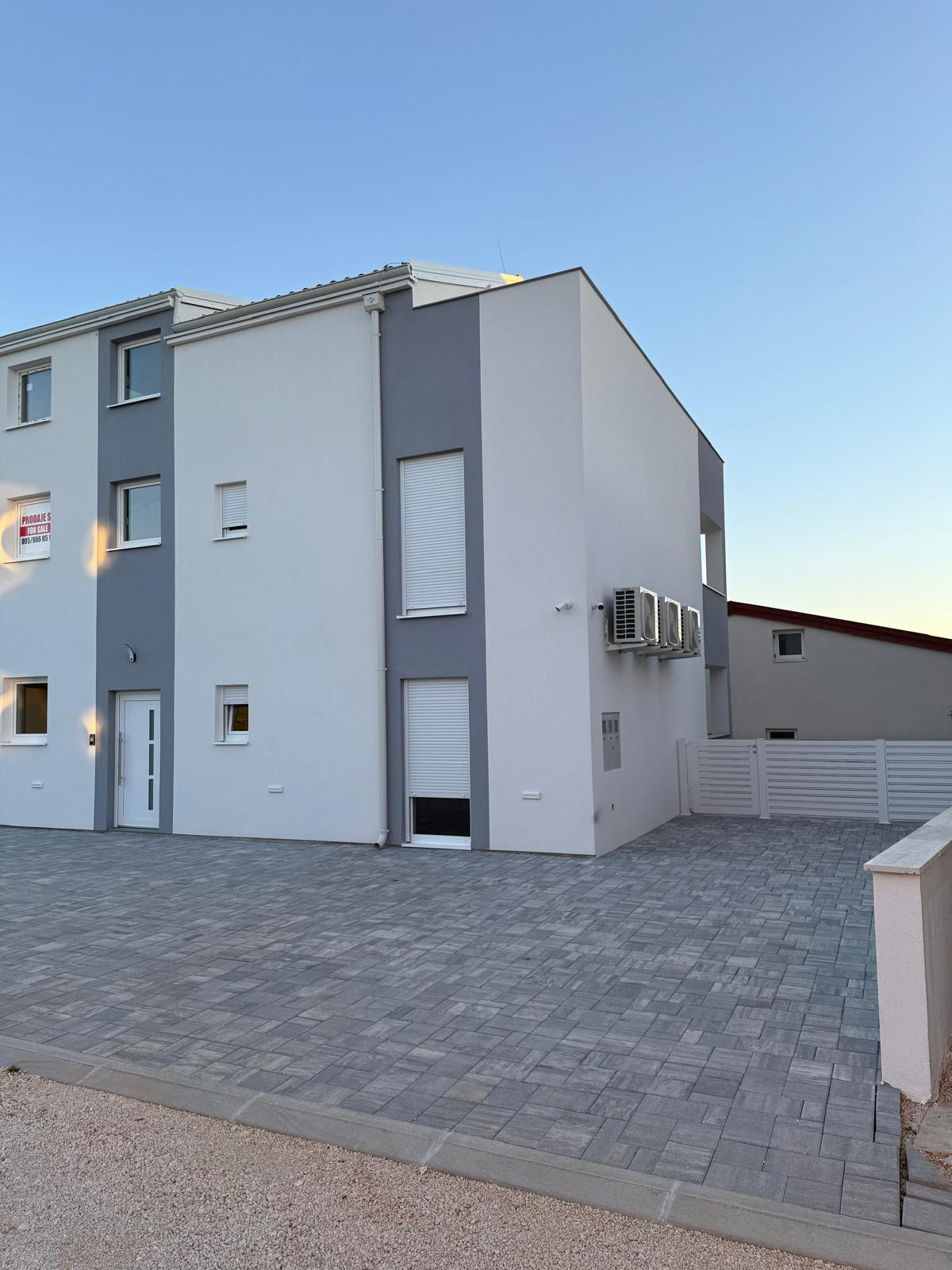 Chorvátsko , ostrov Vir - Na predaj podkrovný apartmán s výhľadom na more