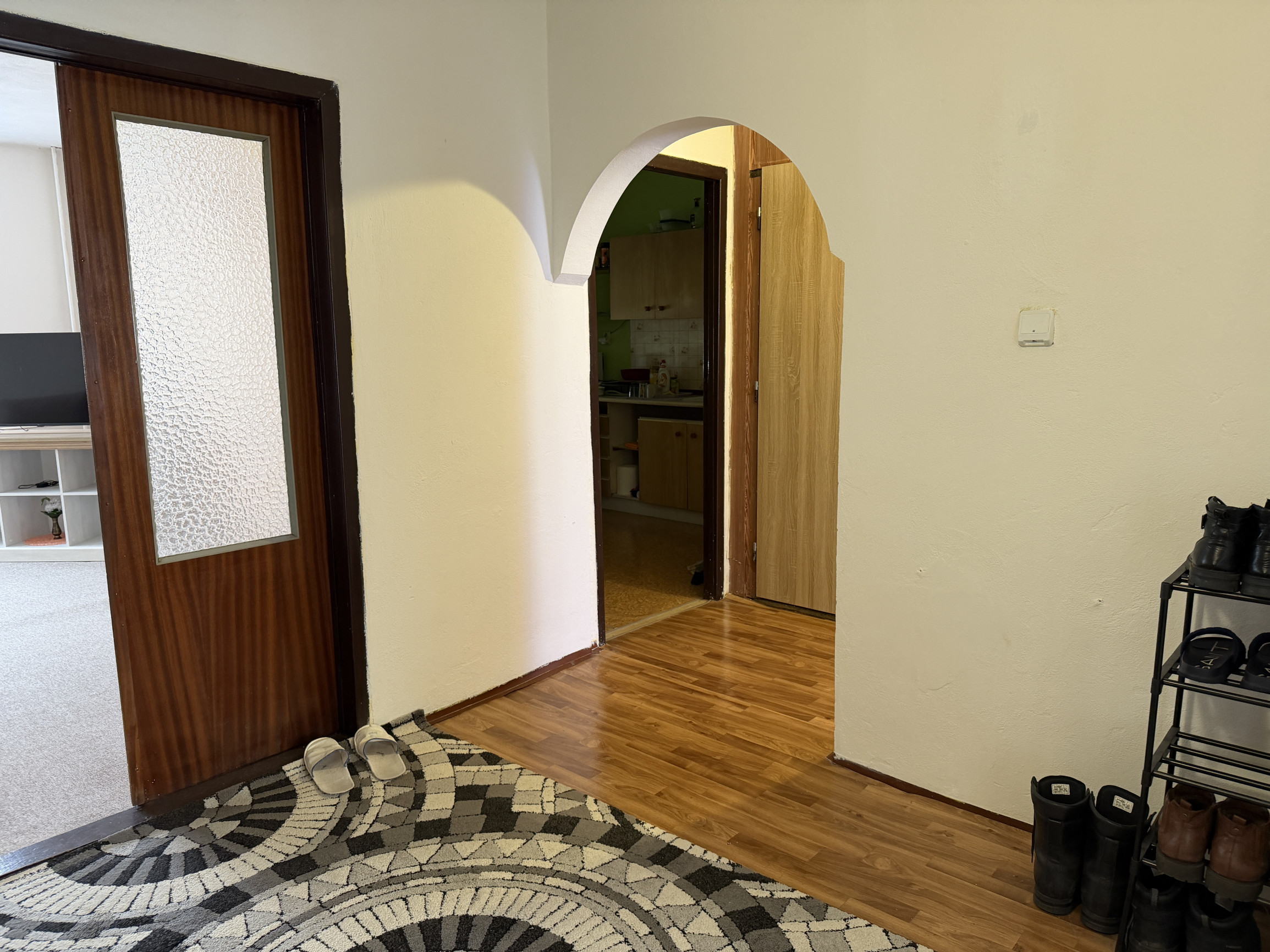 Pekný 3 izbový byt Závadka nad Hronom