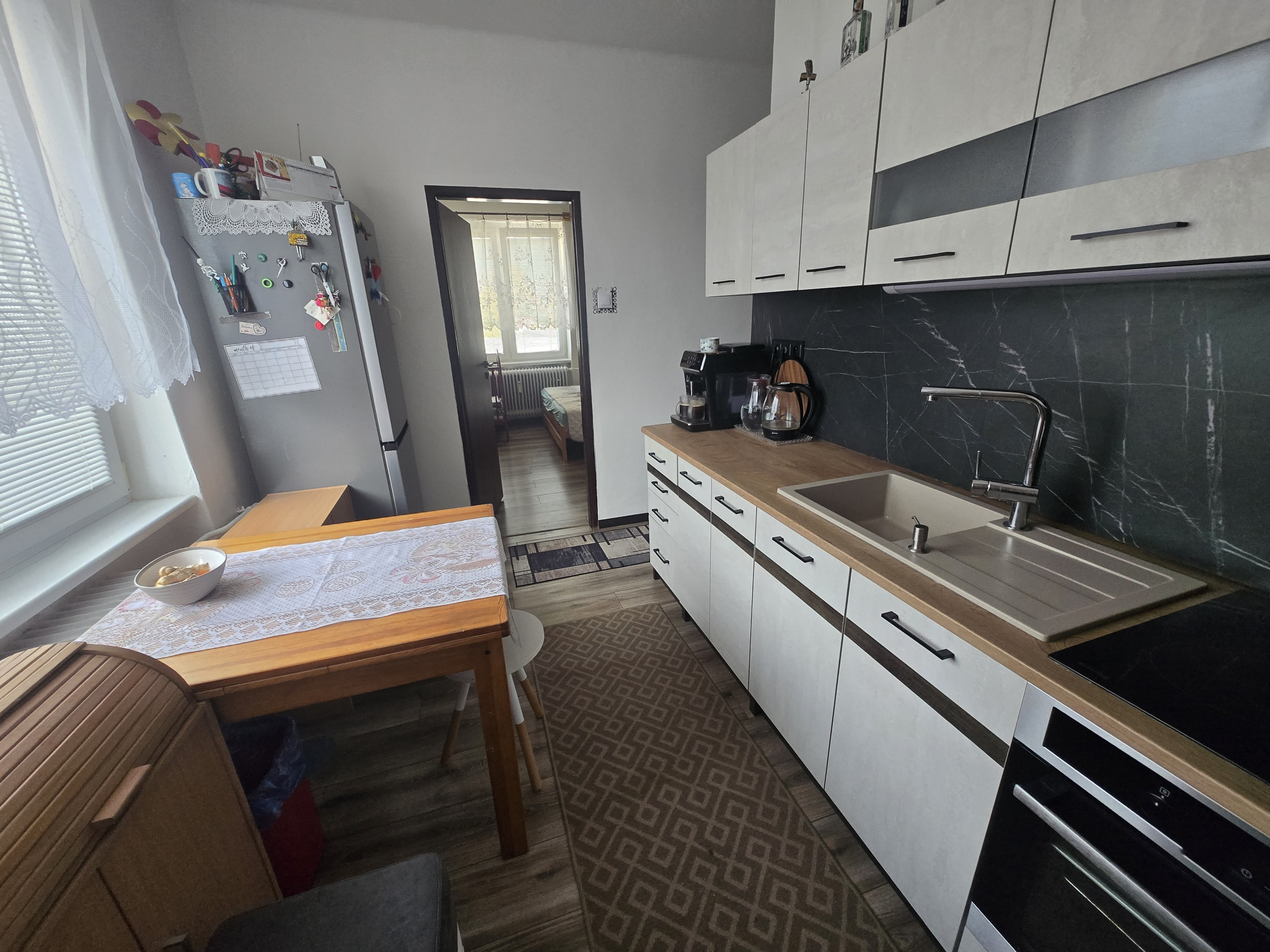 PREDAJ: 2-izbový byt s balkónom – Valaská, Hronská ulica