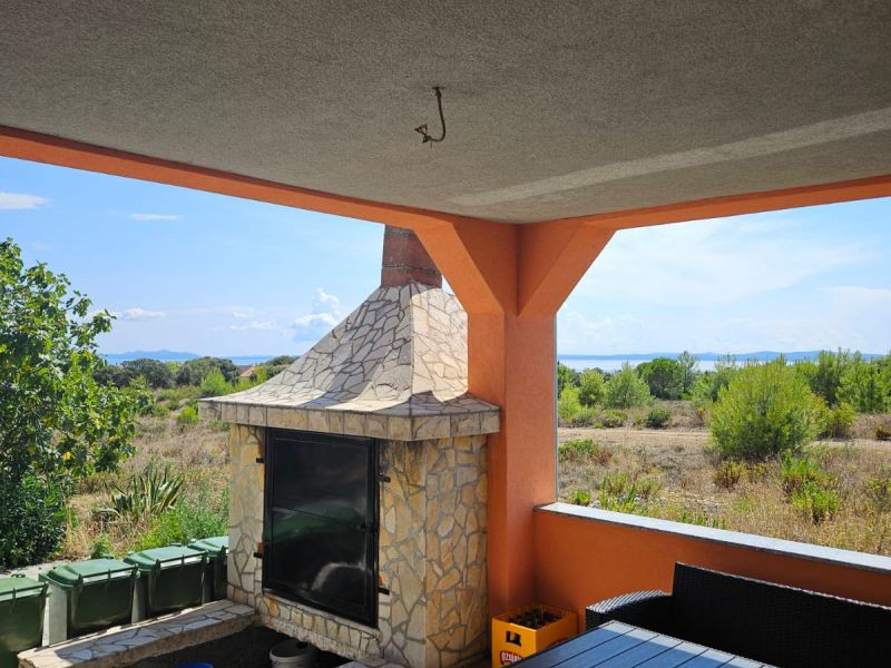 Chorvátsko na predaj: Apartmán s výhľadom na more na ostrove Vir