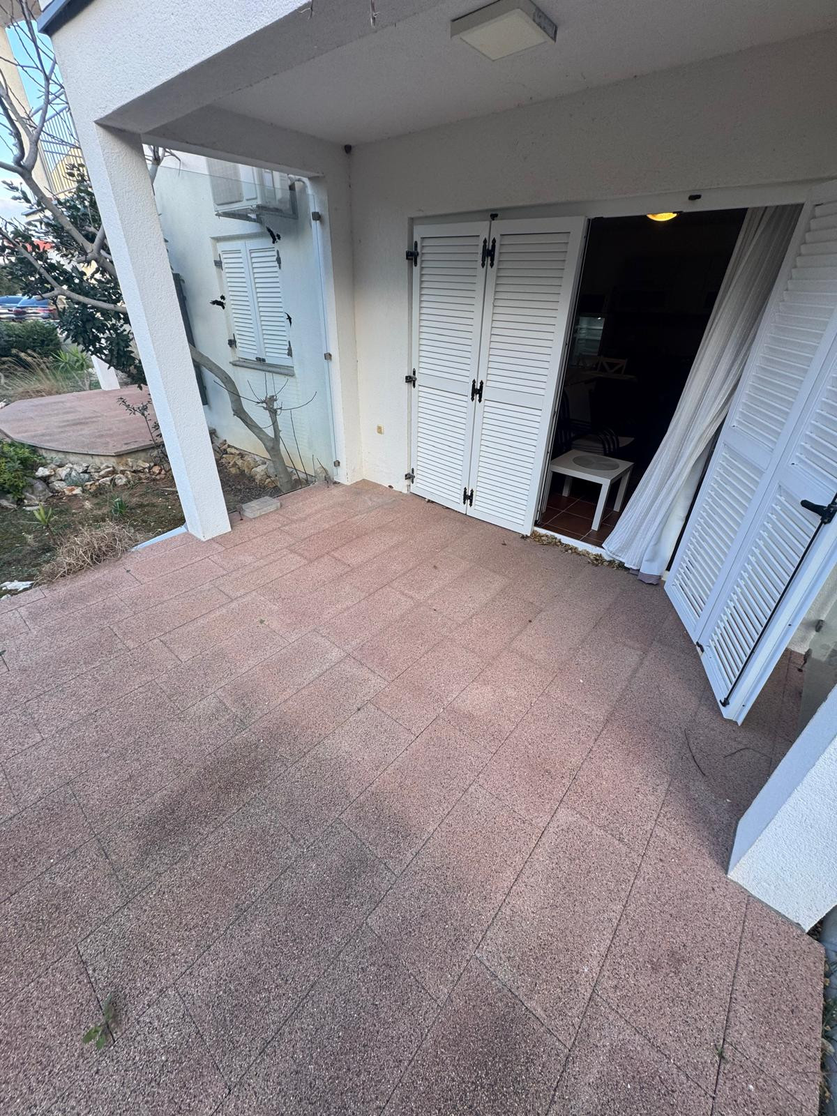 Chorvátsko- Apartmán so záhradou len 100m od mora