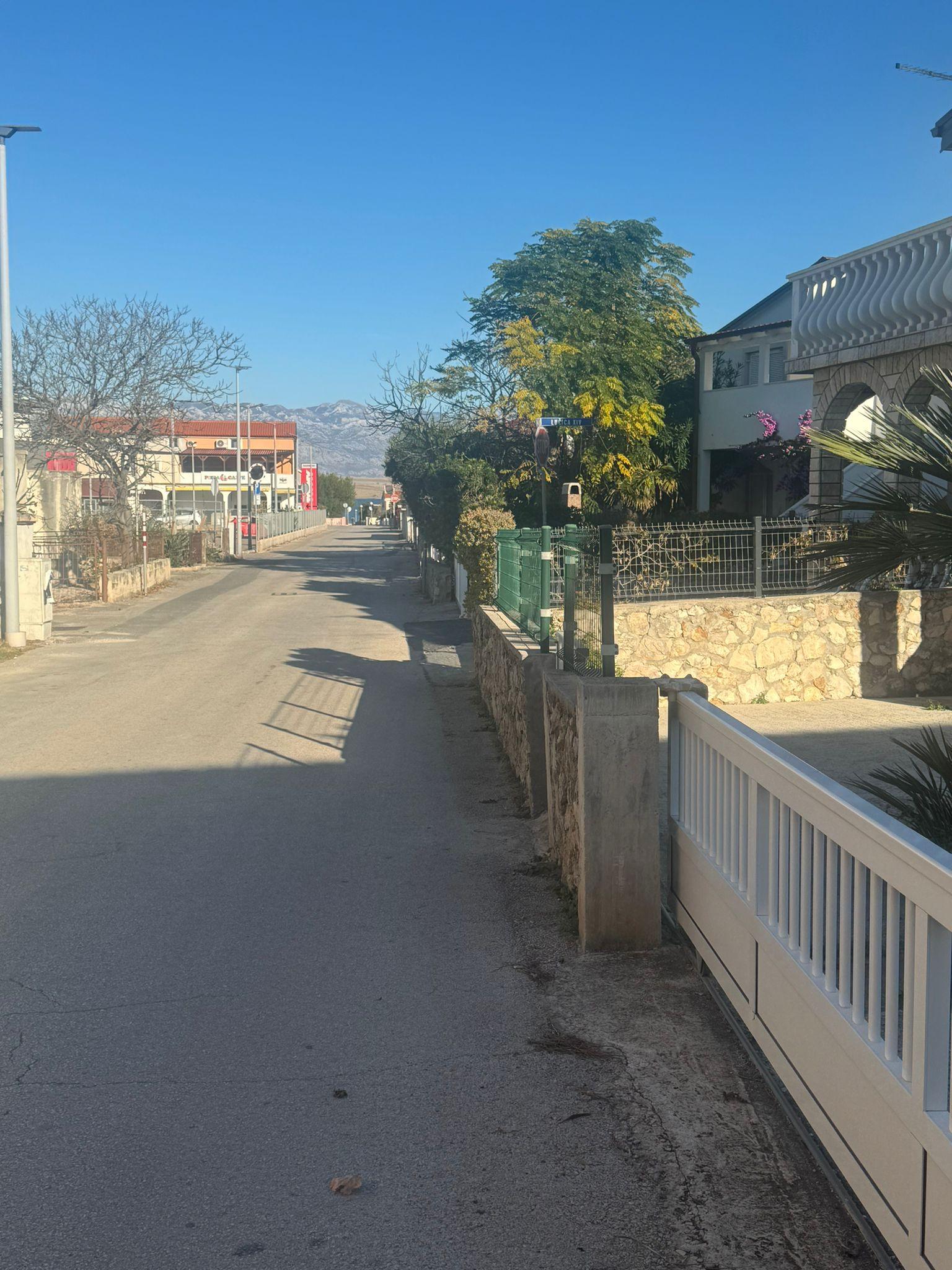 Chorvátsko - Vir - Na predaj samostatný dom s pekným pozemkom len 300m od mora!