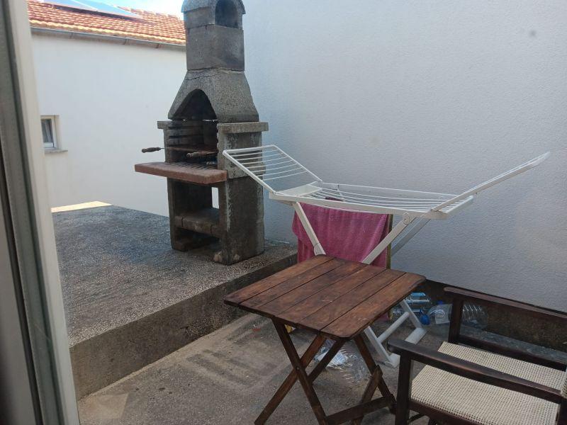 Chorvátsko na predaj: Rodinný dom na ostrove Vir – Len 120 m od mora!