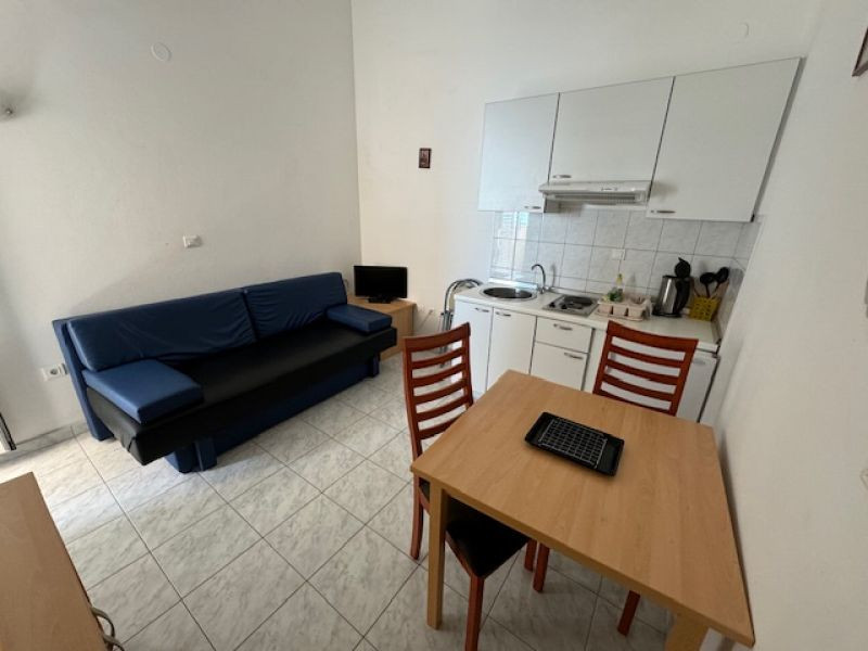 Chorvatsko na predaj: Jedinečný apartmán v Sukošane – Prvý rad pri mori!