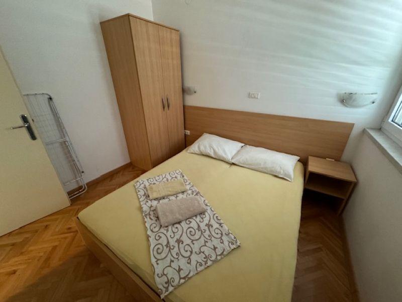 Chorvatsko na predaj: Jedinečný apartmán v Sukošane – Prvý rad pri mori!