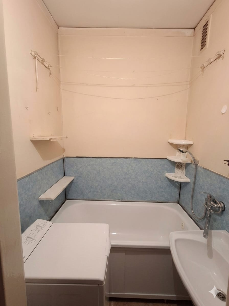 Na predaj 2 izbový byt s balkónom aj loggiou v pôvodnom stave vo Valaskej