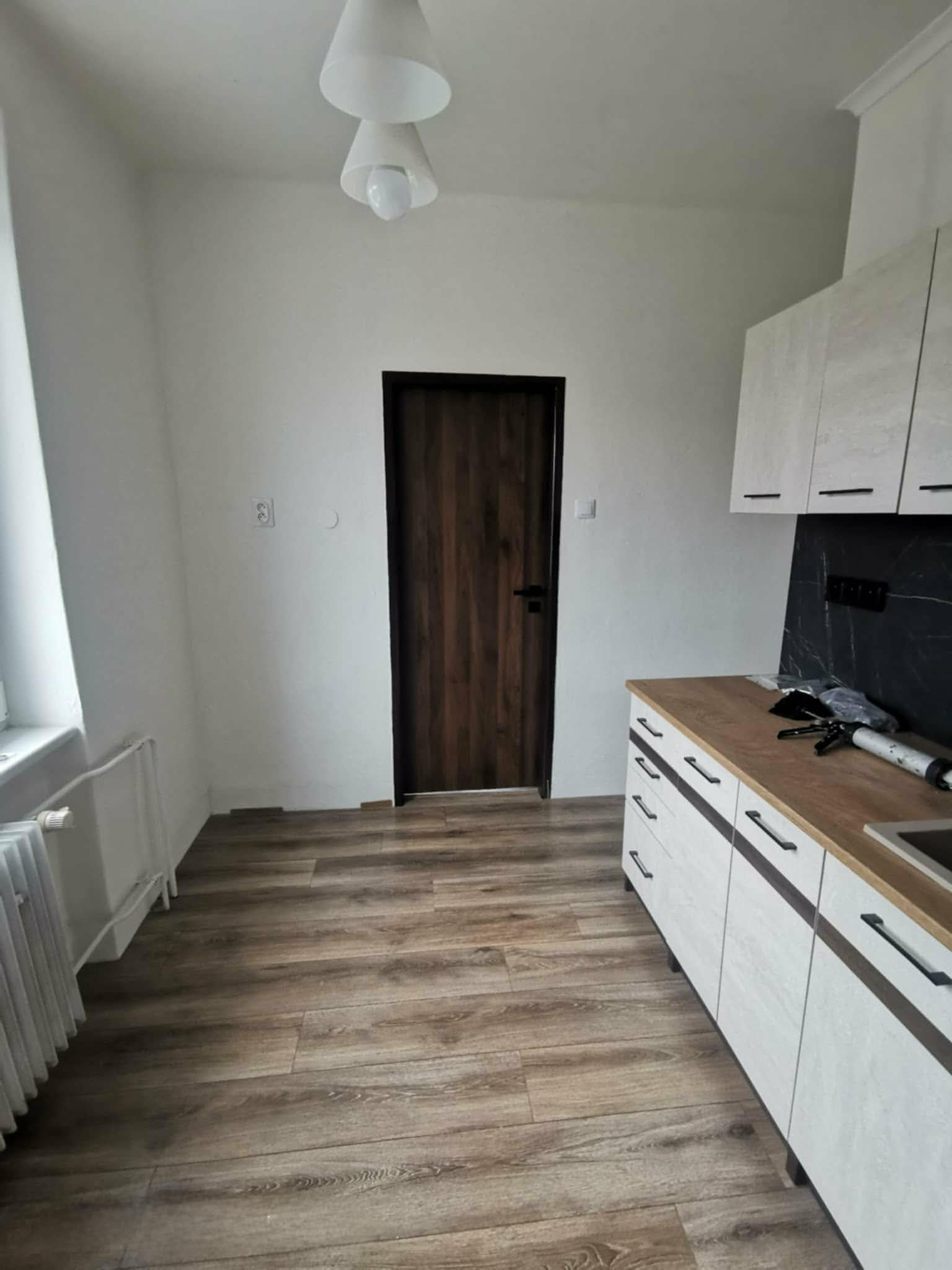 PREDAJ: 2-izbový byt s balkónom – Valaská, Hronská ulica