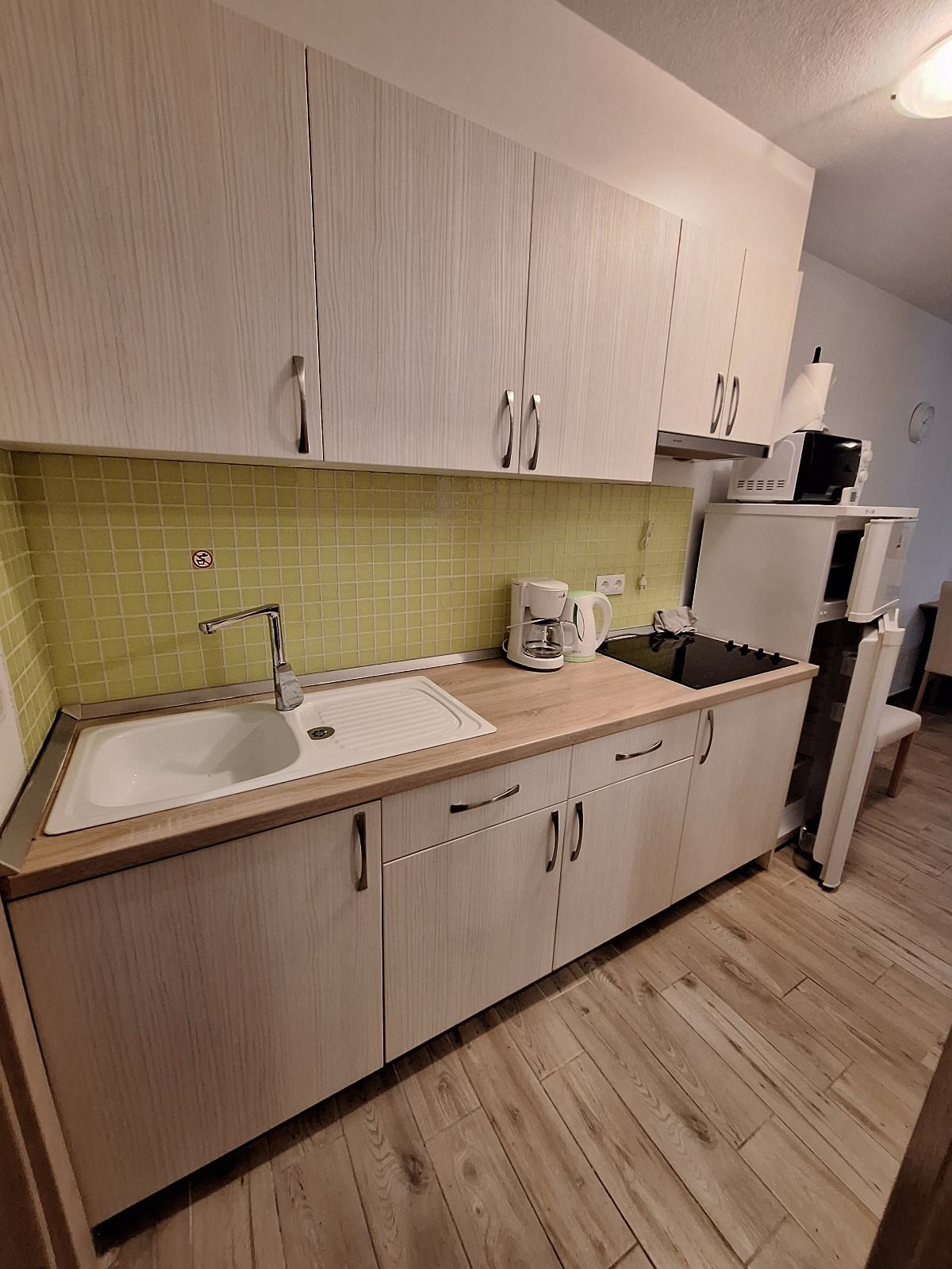 Chorvátsko ,ostrov Vir - Na predaj prízemný apartmán s terasou len 150 m od mora!