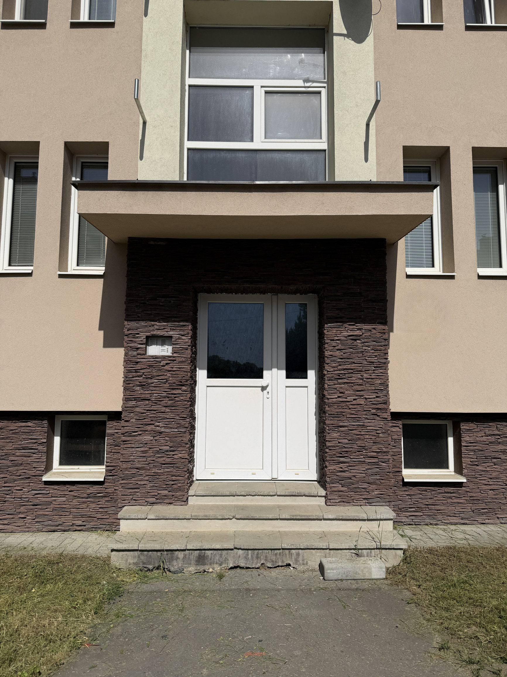Exkluzívne na predaj - 2 izbový byt priamo v centre Brezna