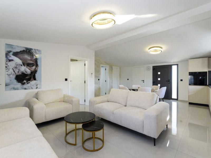 Chorvátsko- Moderný apartmán na ostrove Vir - Centrum
