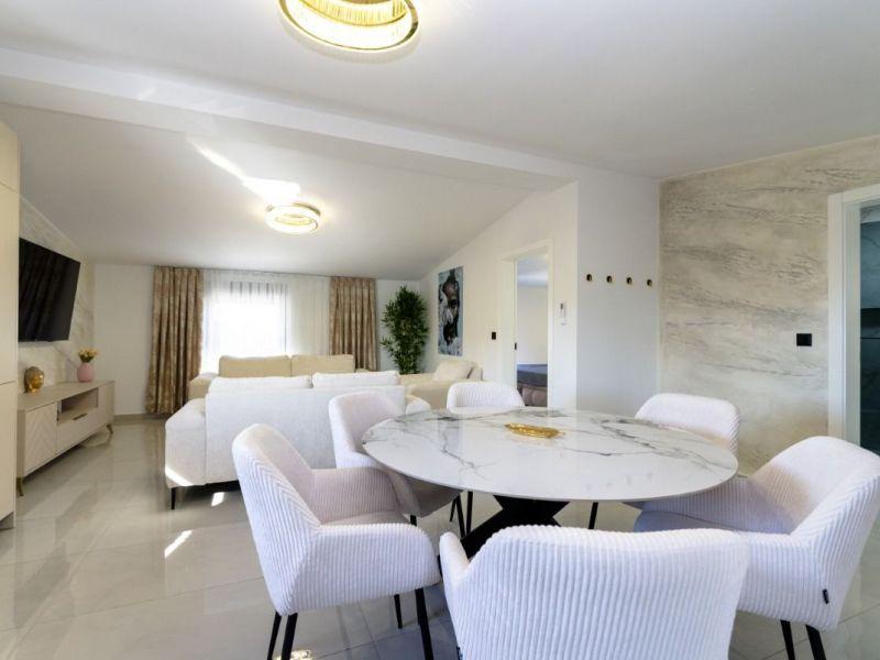 Chorvátsko- Moderný apartmán na ostrove Vir - Centrum