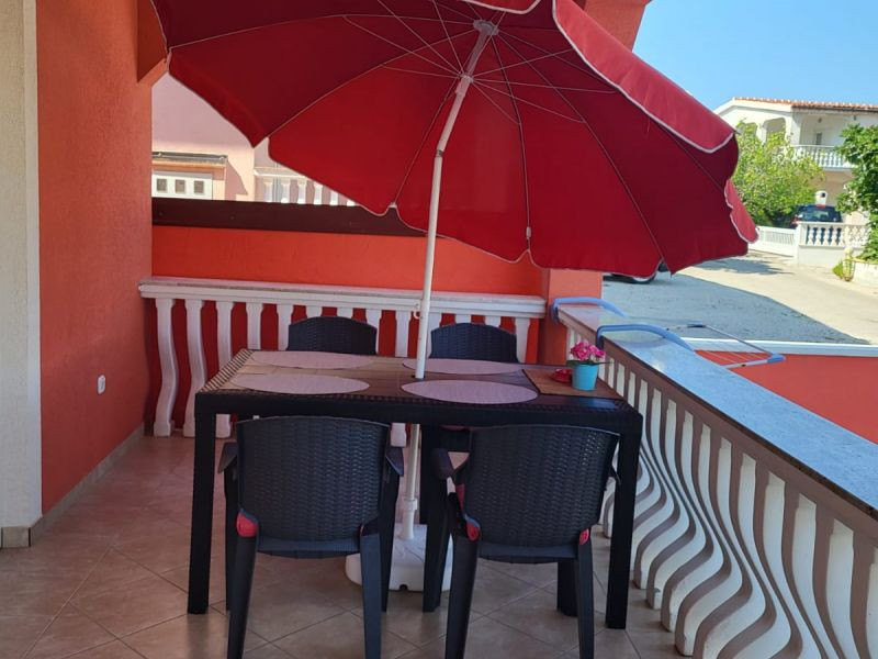 Chorvátsko - Na predaj apartmán v druhej rade od mora