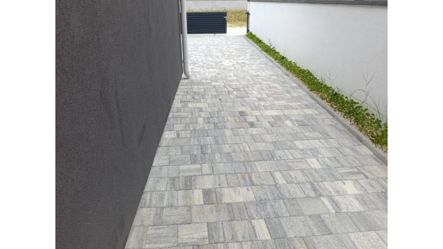 Chorvátsko Novostavba rodinného domu so záhradou na ostrove Vir
