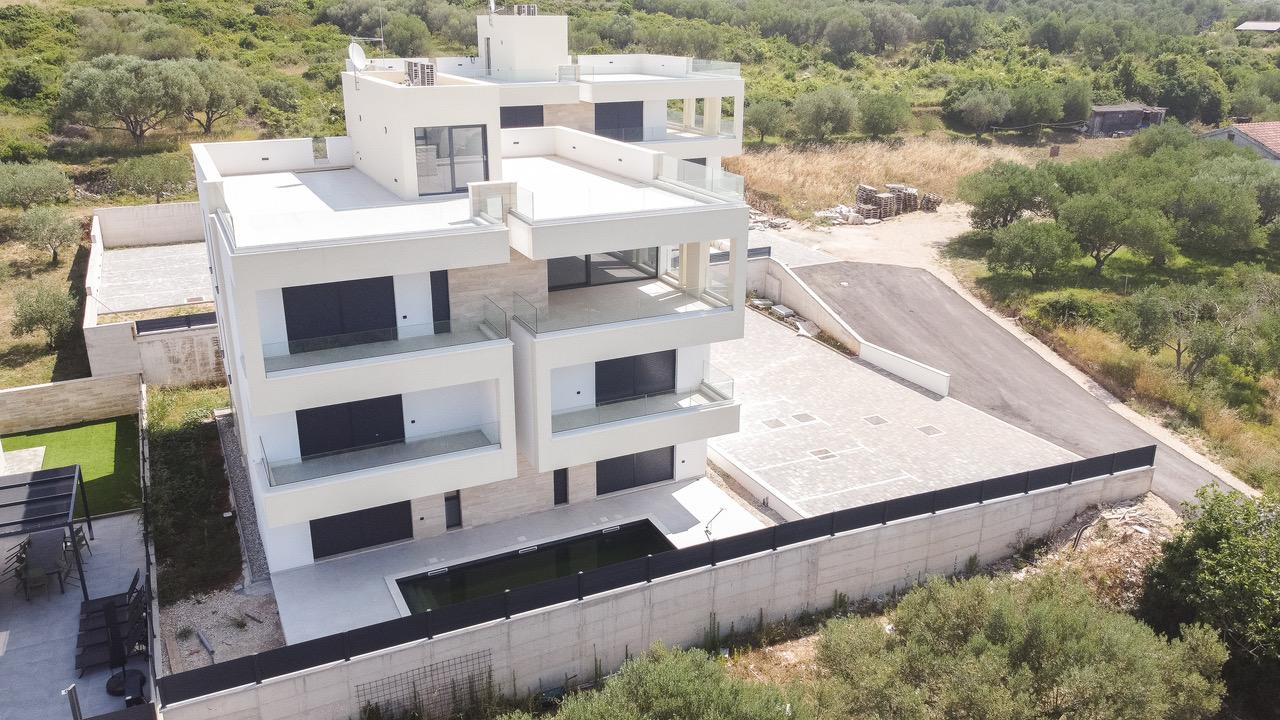 Novostavba apartmán s výhľadom na more, 150m od mora v Chorvátsku - Zadar- Kožino