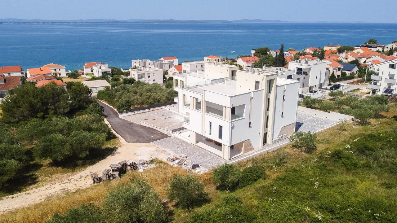 Novostavba apartmán s výhľadom na more, 150m od mora v Chorvátsku - Zadar- Kožino