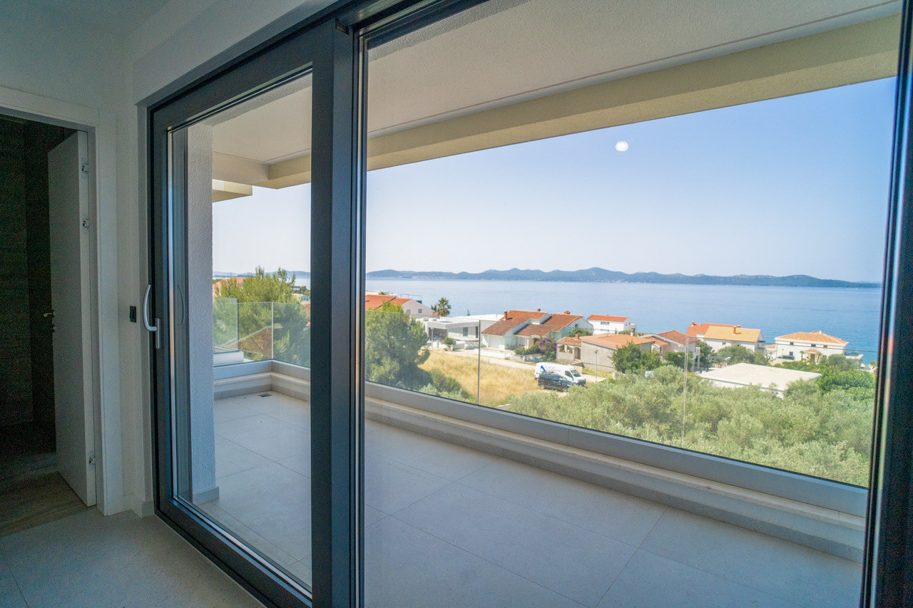 Novostavba apartmán s výhľadom na more, 150m od mora v Chorvátsku - Zadar- Kožino