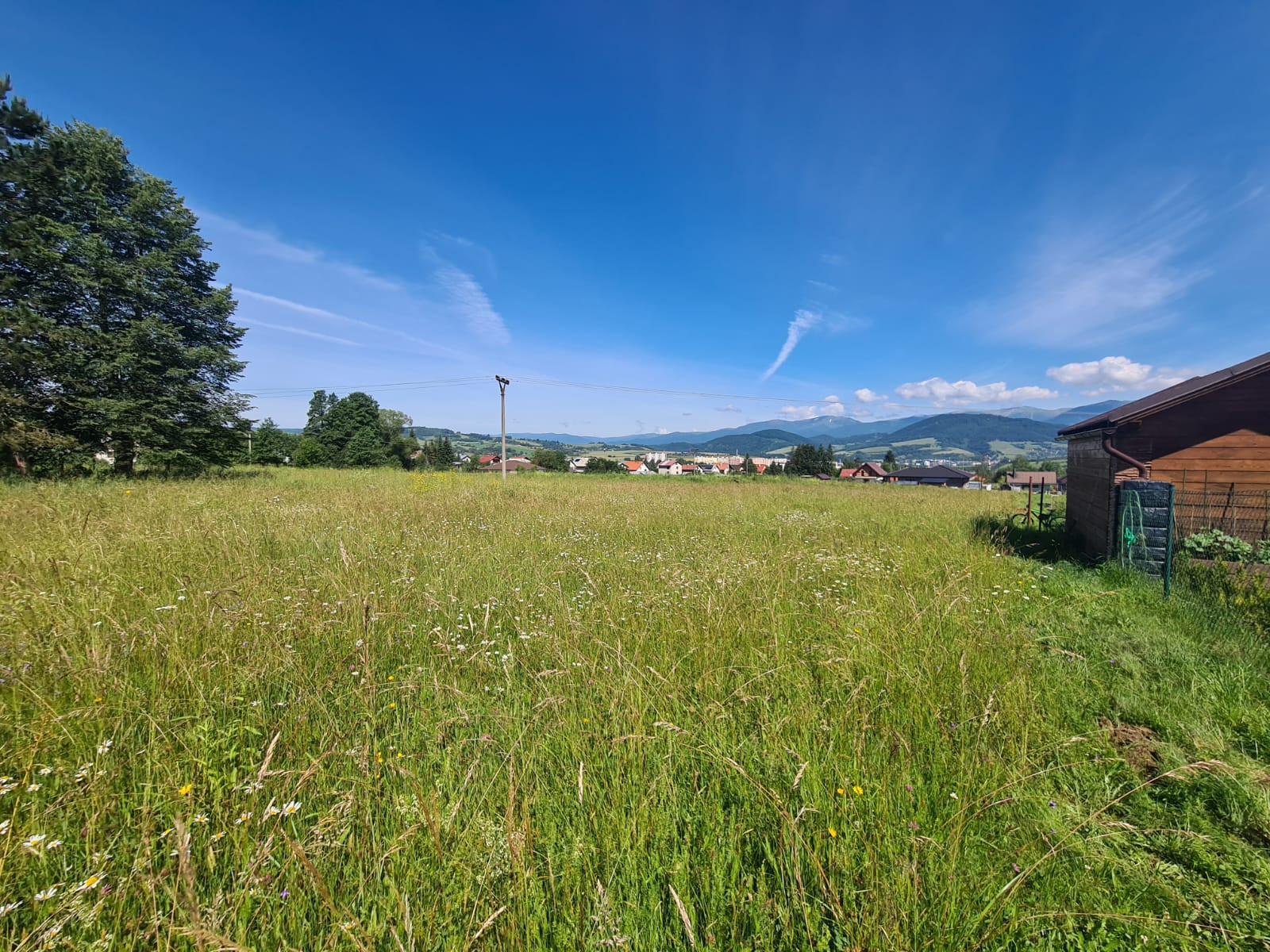 Stavebné pozemky s výhľadom na Nízke Tatry – Brezno (805 m² a 950 m²)