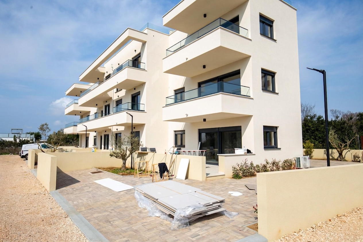 Novostavba apartmánu len 150m od mora, 77 m2, výhľad na more ,Chorvátsko- Privlaka