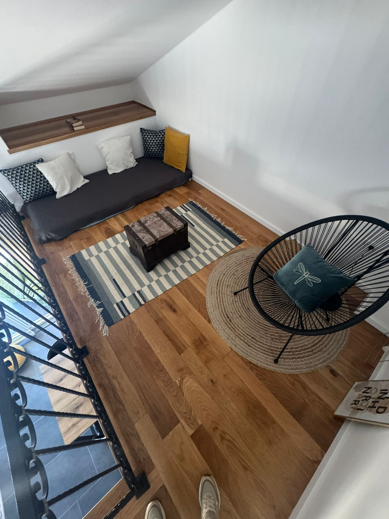 Chorvátsko, ostrov Vir : Na predaj apartmán s galériou a záhradou – len 80 m od mora