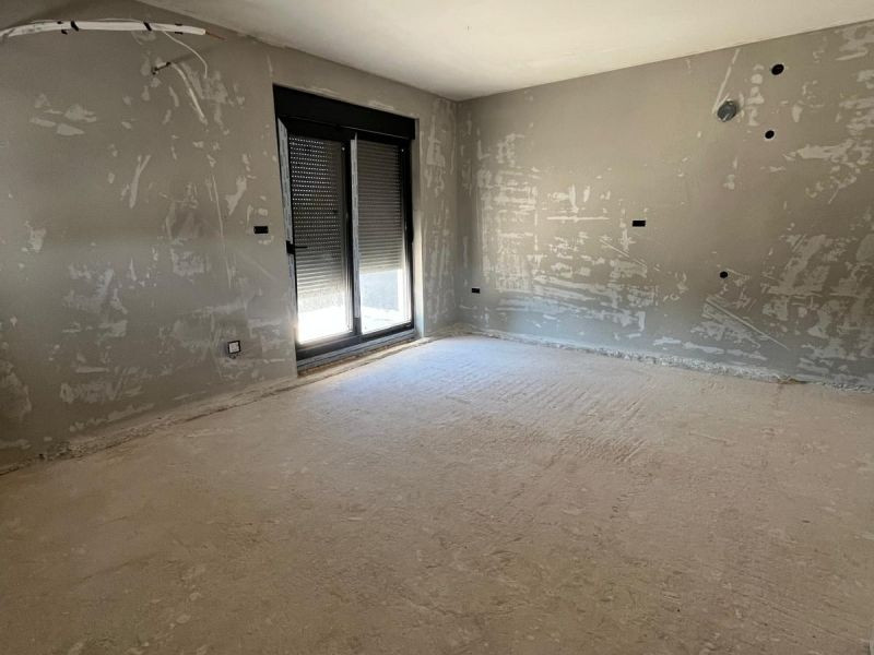 Chorvátsko - Novostavba apartmánu v centre ostrova Vir s výhľadom na more